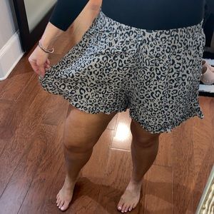 AE Leopard Shorts